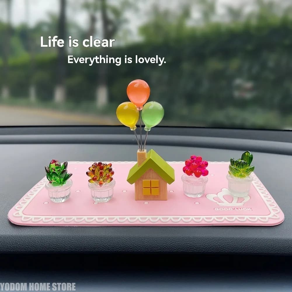 1 Confezione Decorazione Auto: Casa Palloncino, Specchietto Cruscotto, Decorazione in Resina a Cartone Animato, Mini Accessori Decorativi Fai-da-te, Statuette