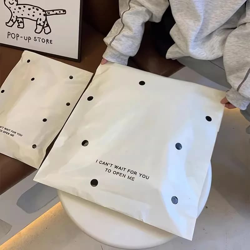 Relcheer 50 pezzi bianco addensato scatola di scarpe impermeabile sacchetto di imballaggio vestiti logistica spedizione corriere postale sacchetto PE Express