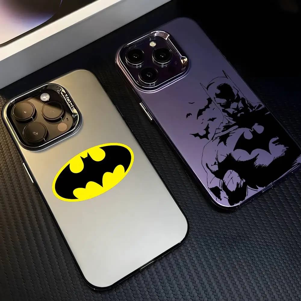 B-Bat-manS Anime Logo Cassa Del Telefono Per IPhone 17 16 15 14 13 12 11 Pro Max Air Multicolor Opaco Laser Metallico Aurora Fonda