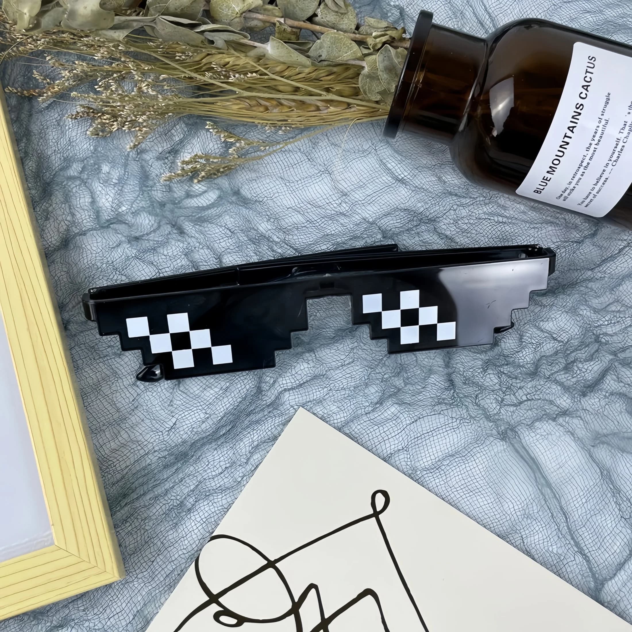 Funny Mosaic Glasses, Photo Props, Quirky Party Glasses, Two-Dimensional Pixel Sunglasses, Photo Shoot Performance Two-Dimensional Sunglasses