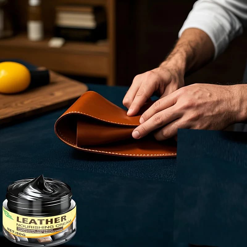 50 g di cera per restauro pelle multiuso con pennello incorporato per un facile manutenzione. Adatto per articoli in pelle, scarpe, giacche, pelle