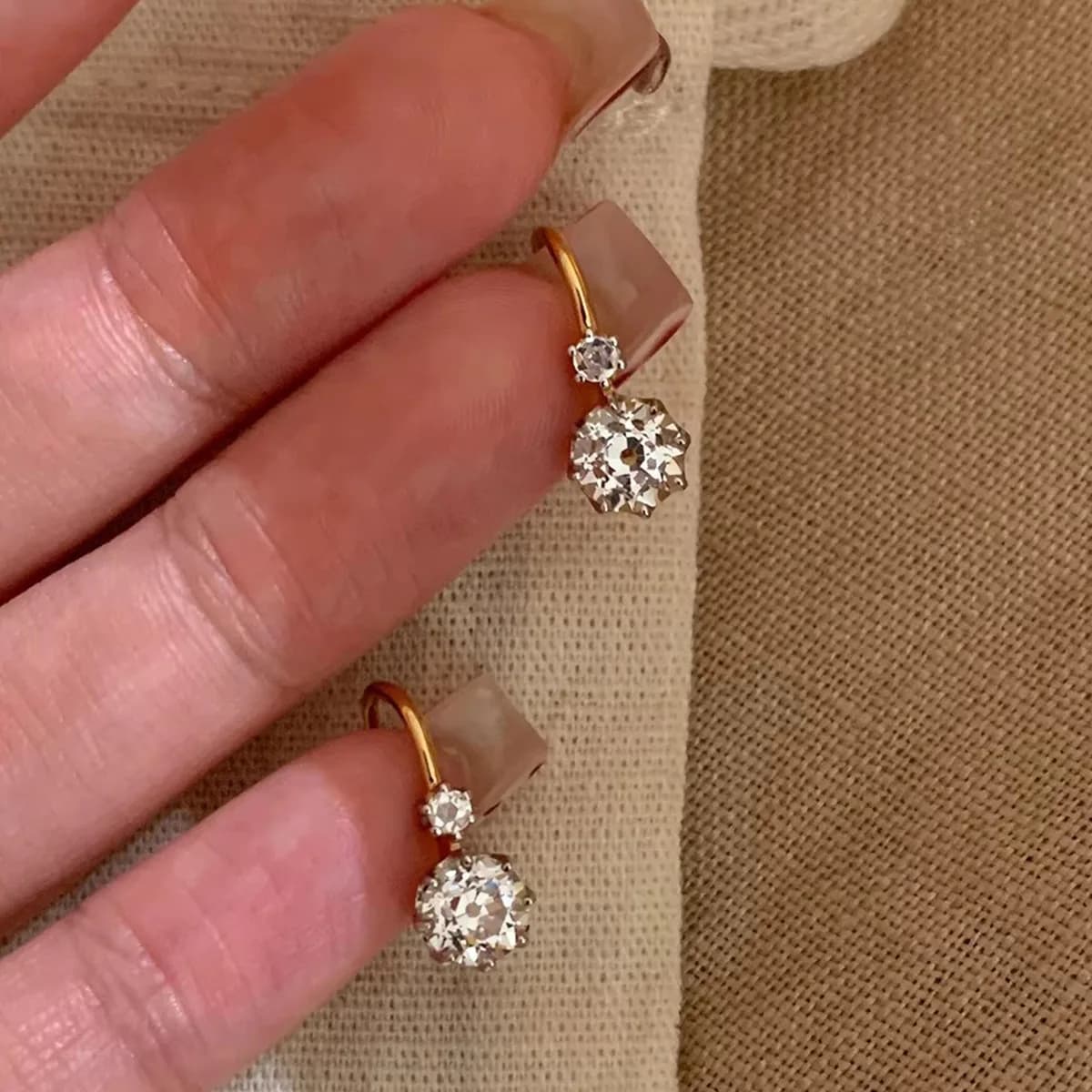 New in fashion round diamonds rings for women simple single diamond earrings buckle light luxury tassel party jewelry sets