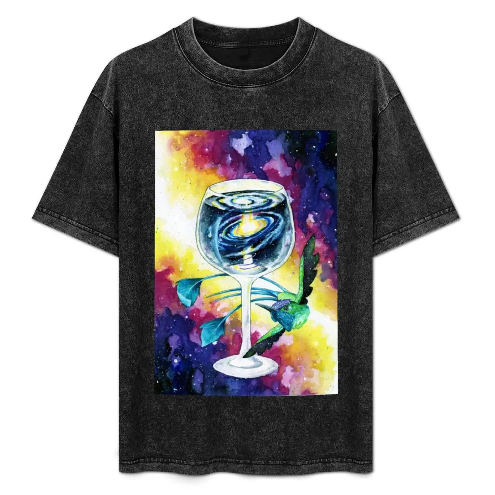 Fantasy Space Hummingbird- Galaxy in a Wine Glass T-shirt T-shirt basic a maniche corte con scollo rotondo