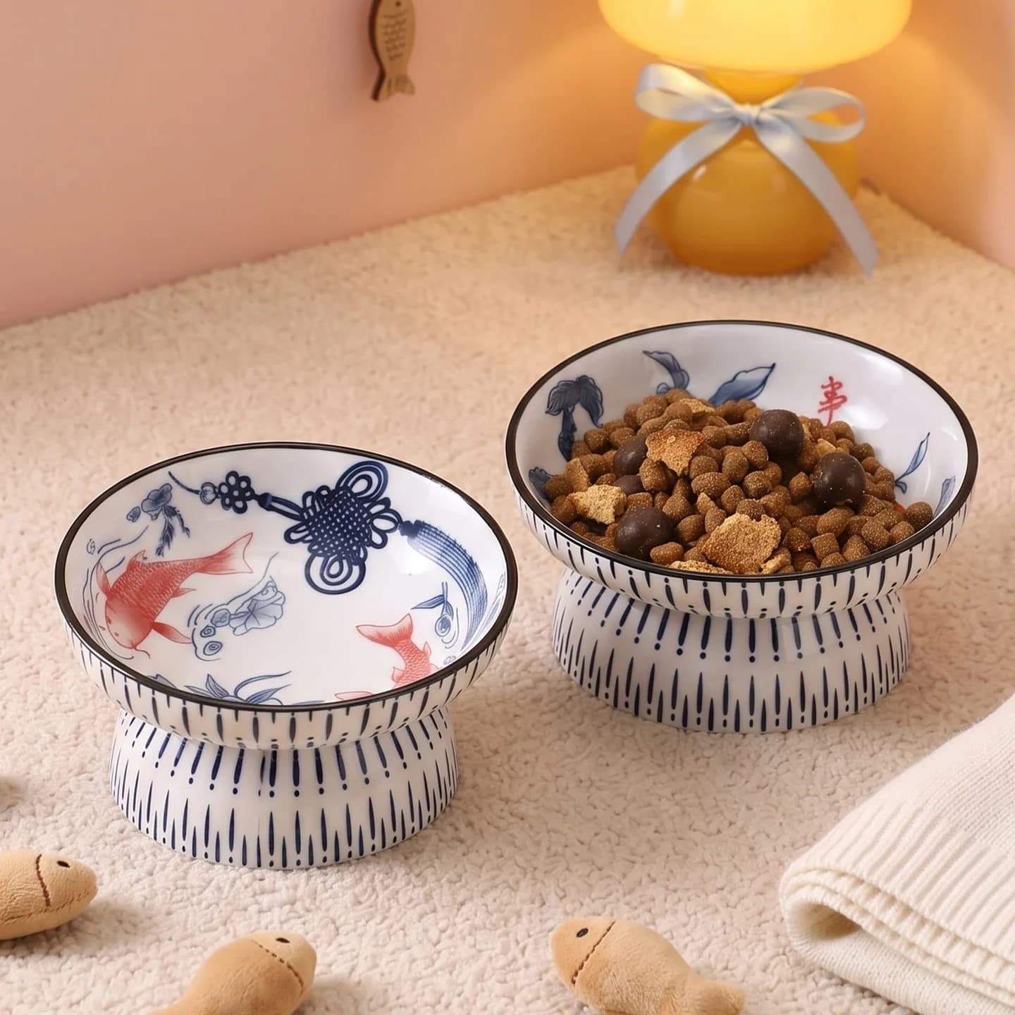 Cute Tilted Elevated Ceramic Pet Bowl Chinese Blue White Fish Pattern Raised Cat Dog Feeding Bowl Anti Vomiting Food Water Dish