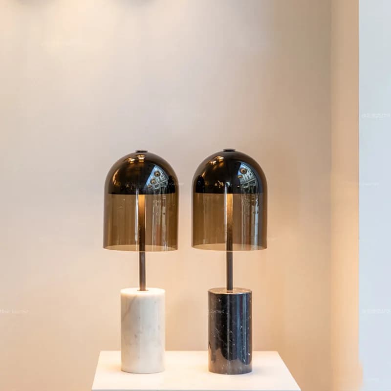 Lampada da scrivania in marmo italiano di design, per camera da letto padronale, studio, soggiorno, camera creativa, lampada da comodino dall'atmosfera raffinata