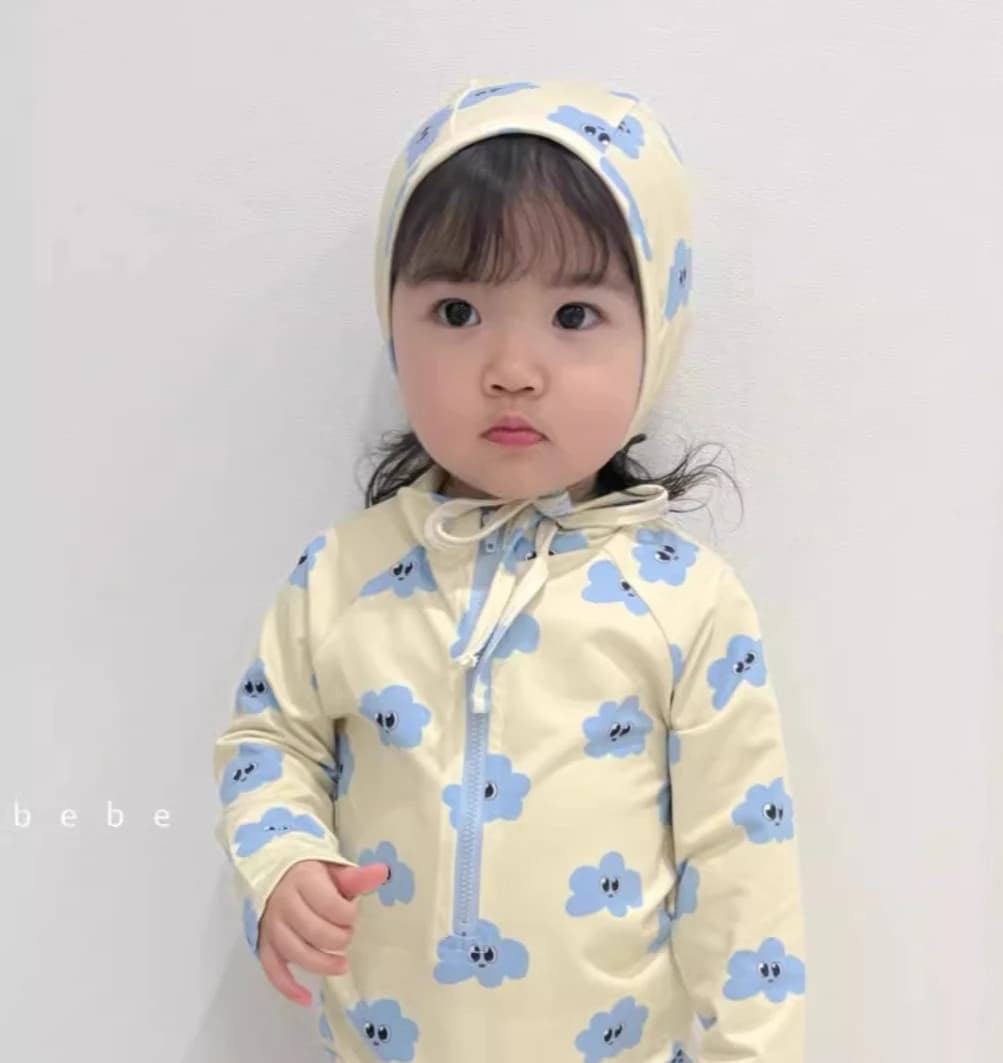 Children'swear Korean, New Collection Spring-Summer 2026, Interior Swimwear with Long Sleeves and Flowers for Girls, Pants and Swimming Headphones