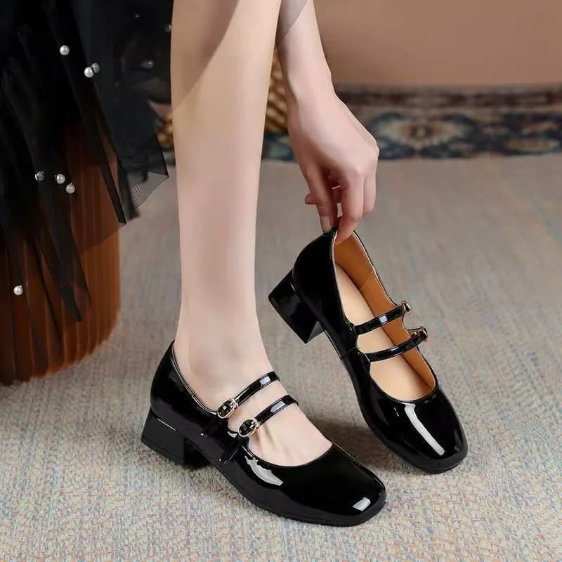 Women's Patent Leather Red 3cm Loafers Fashionable Black Formal Shoes Women's Comfortable Slip on Thick Soled Shoes Versatile