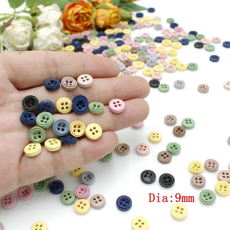 100 o 200 pezzi di mini bottoni in legno da 8 mm per artigianato, accessori per cucito, lettere d'amore fatte a mano, scrapbook, decorazioni per matrimoni, 4 fori