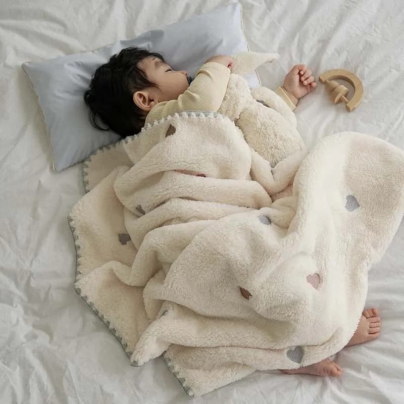 Korean Baby Blankets Kindergarten Small Quilt Infant Warm Nap Blanket Flannel Newborn Swaddle Babies Bedding Accessories 2024