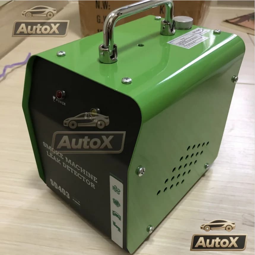 Rilevatore di perdite per macchina del fumo automobilistica Tester di perdite per tubi per auto a doppia modalità 12V con manometro e regolabile