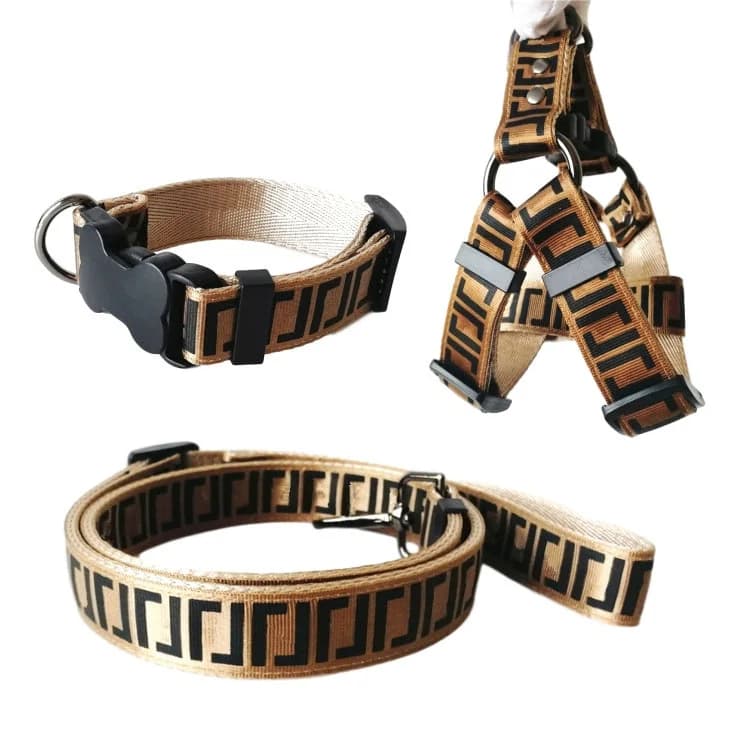 Set Pettorina per Cani con Collare e Decorazioni a Rivetti, in Poliestere Ecologico, Personalizzabile con Logo del Brand - Vendita Calda