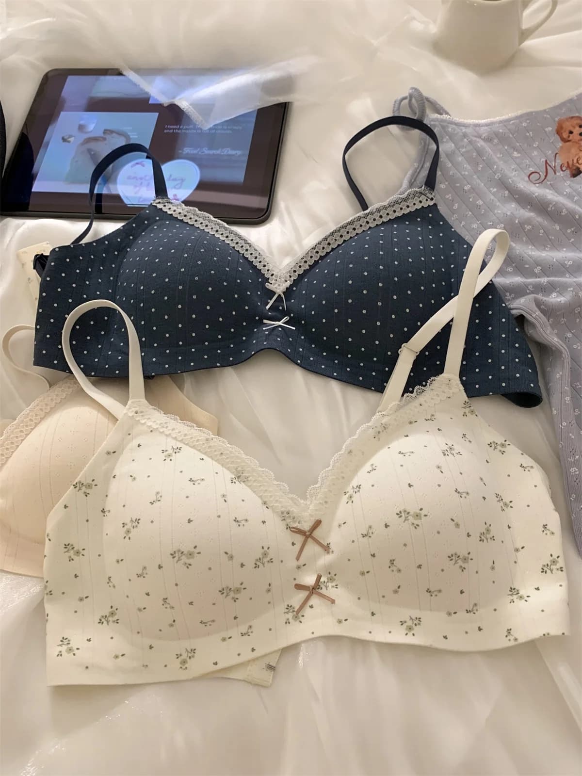 Reggiseno da donna senza fili, morbido, traspirante, sottile, stile dolce, senza anelli in acciaio, intimo confortevole, materiale in nylon