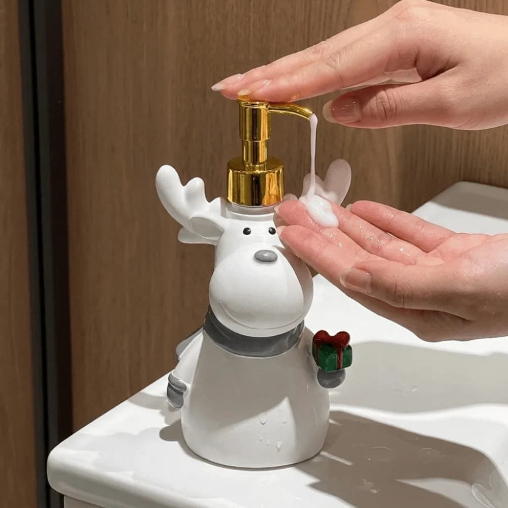 New Refillable Christmas Soap Dispenser Soft‑Vinyl Santa Lotion Bottle Elk Snowman Pump Bottle Festival