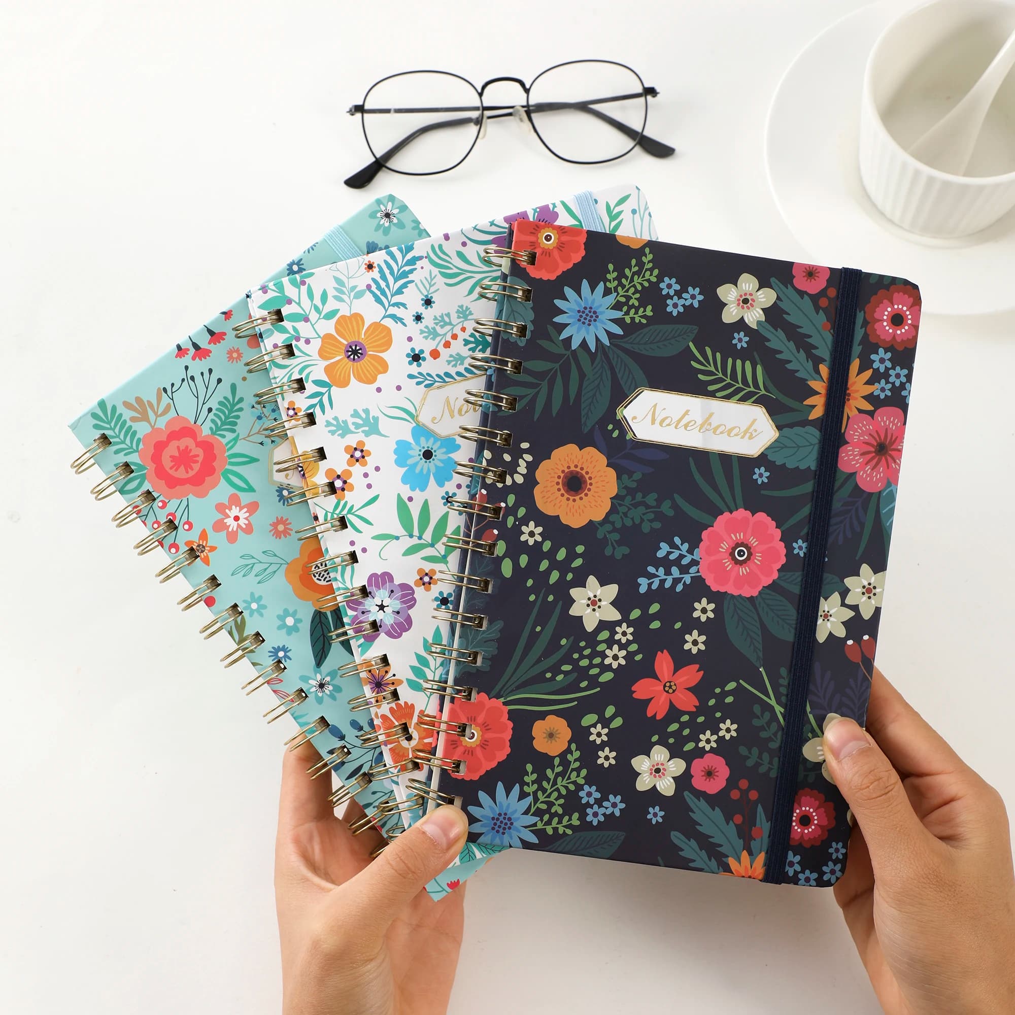 Quaderno a spirale, diario da donna, diario a spirale con copertina rigida, 5,5 x 8,3 pollici, 160 pagine, fiori carini, tasche posteriori, carta da 100 g/m2 per regali, lavoro, ufficio e materiale scolastico