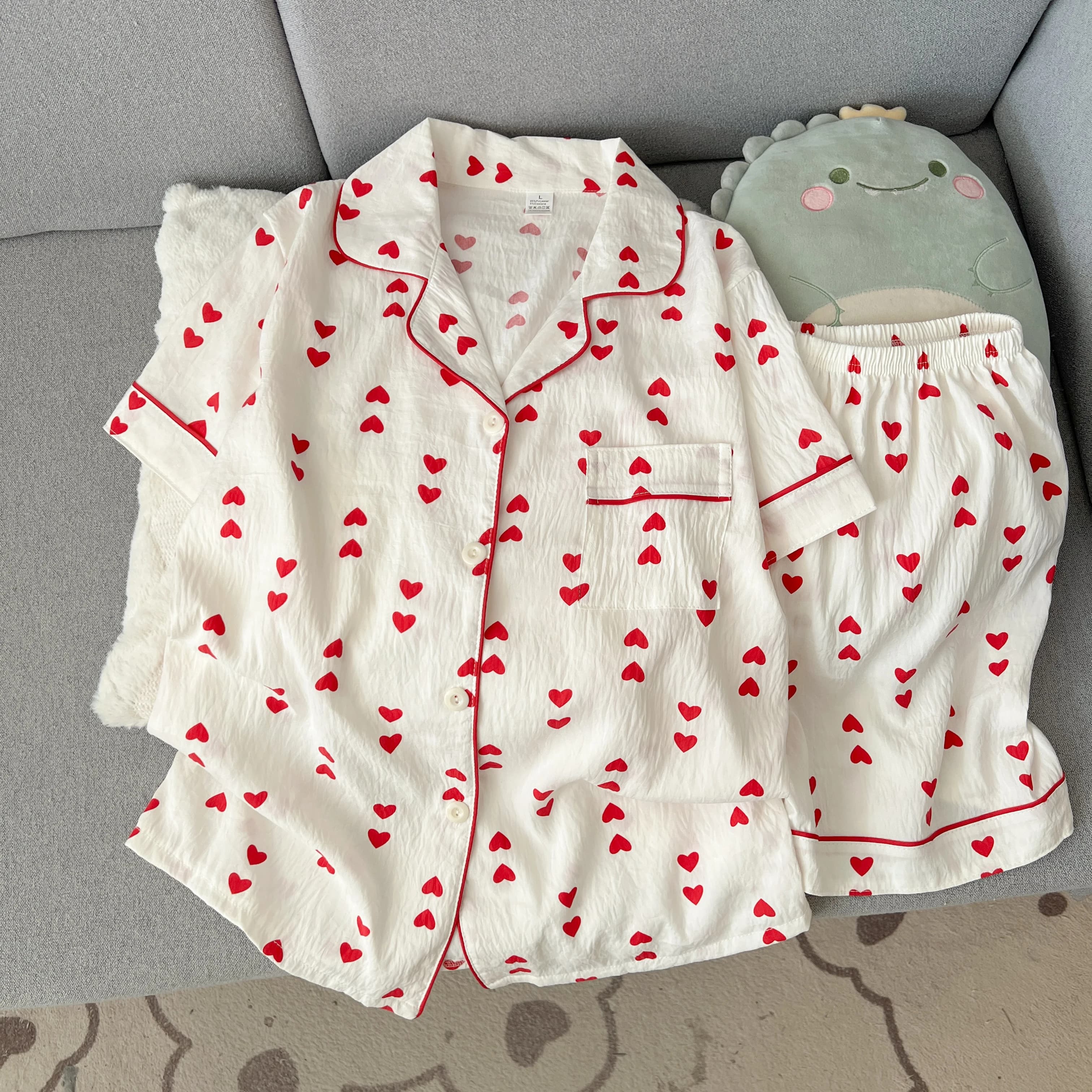 Women's Summer Thin Pajamas with Heart-Shaped Pattern, Short-Sleeved Shorts, Sweet and Cute, Can Be Worn Outside in Summer, Two-Piece Home Wear Set