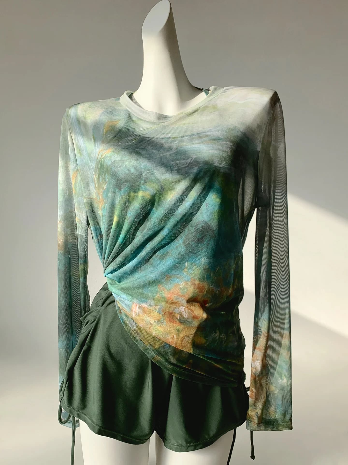 Costume da bagno a tre pezzi da donna, bianco, modello Slim Tee, con effetto pittura a olio, sottile, con gilet lungo separato, nuovo 2026, Tagkita, per uso termico