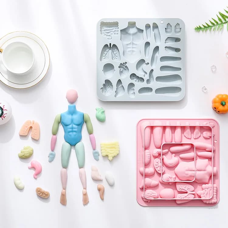 Stampo in silicone a forma di cartone animato da 24 pezzi per dolci, saponi fatti a mano, torte, cubetti di ghiaccio, resina epossidica e caramelle gommose.