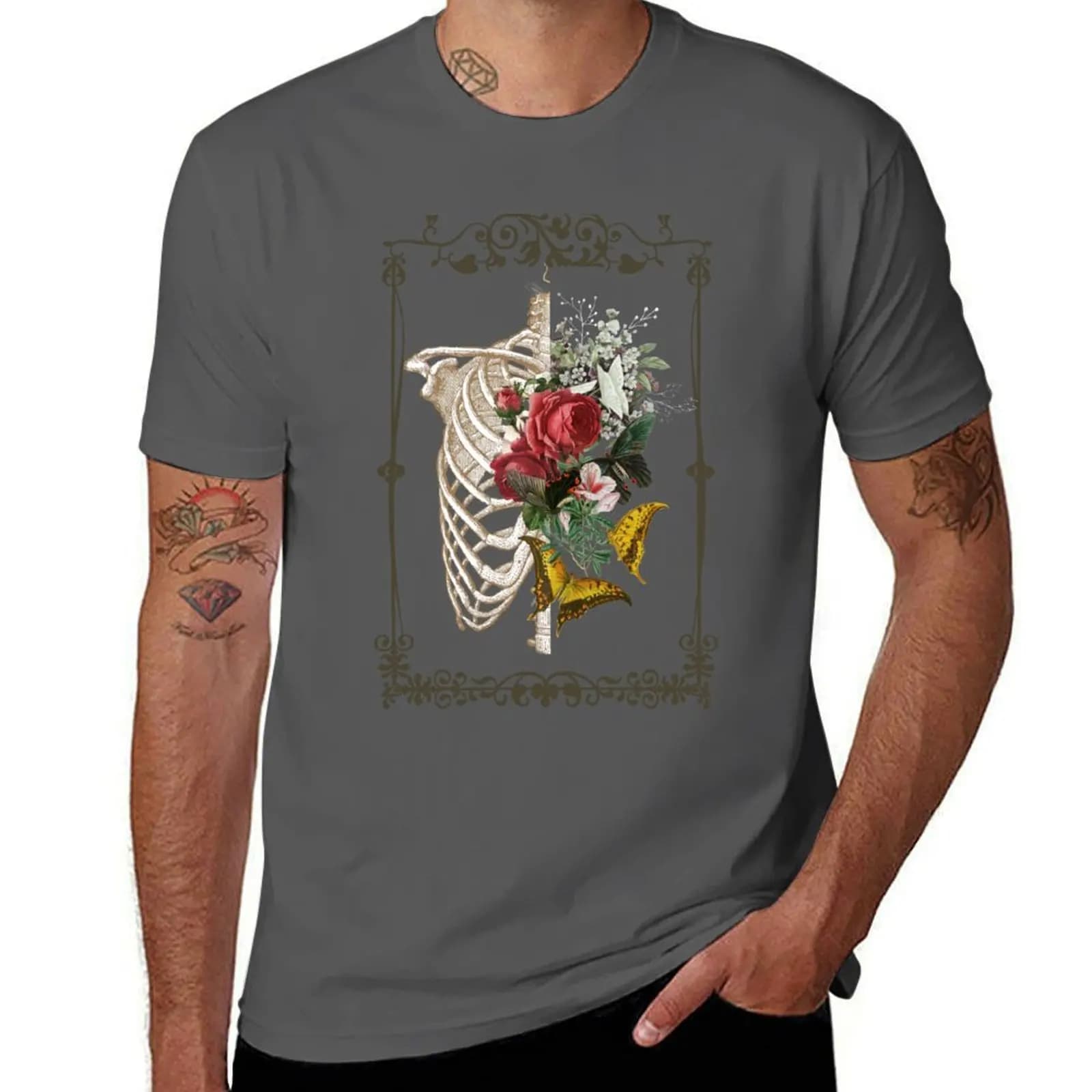 Felpa con motivo floreale e ossa in stile gotico, Felpa con cappuccio Pastel Goth, T-shirt estetica grunge, Abbigliamento Luna Moth, T-shirt con motivo floreale