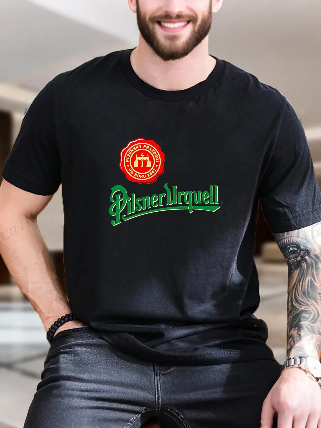 T-shirt stampata in cotone premium da uomo - Design vintage con stemma rosso e verde, tessuto morbido e traspirante, streetwear casual, estate alla moda