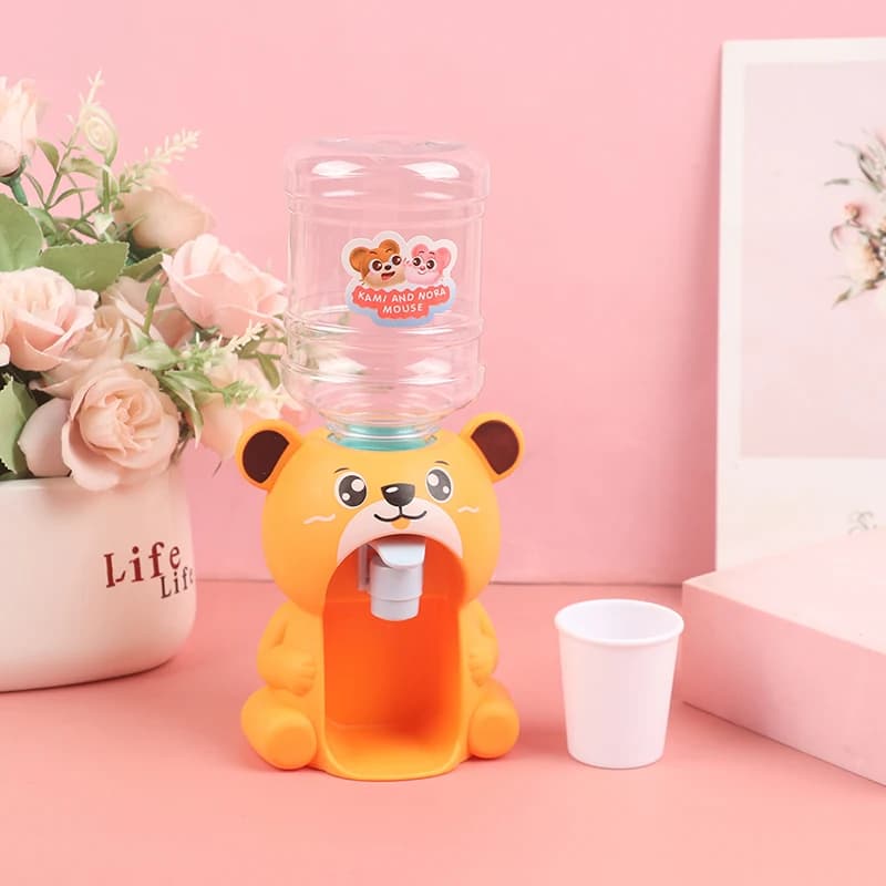 Mini distributore d'acqua giocattolo per bambini acqua potabile pressa a mano bottiglia d'acqua pompa di raffreddamento realistico carino bambini cospsy puntelli casa