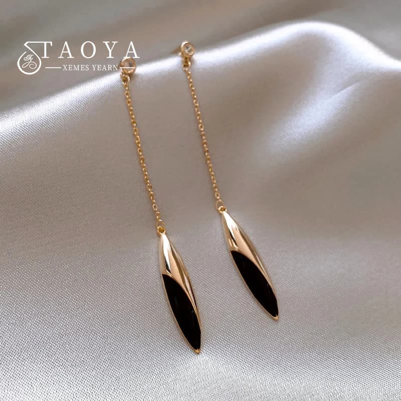 2025 Design Sense Black Gold Color Spliced Metal Pendant Tassel Earrings Luxury Accessories for Women‘s Korean Fashion Jewelry
