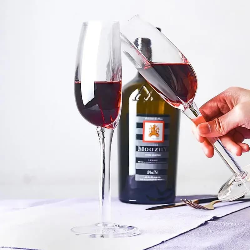 Tazze di vino rosso semicircolari in vetro di cristallo creativo europeo 140ml Bicchiere di cristallo creativo portatile trasparente mezzo bicchiere di vino divertente