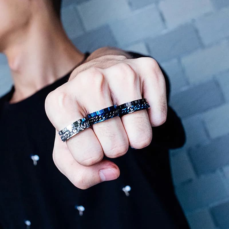 Anello Fidget Spinner da dito in acciaio inossidabile EDC da uomo con catena girevole Regalo di gioielli con ciondolo con senso di potenza digitale romano classico