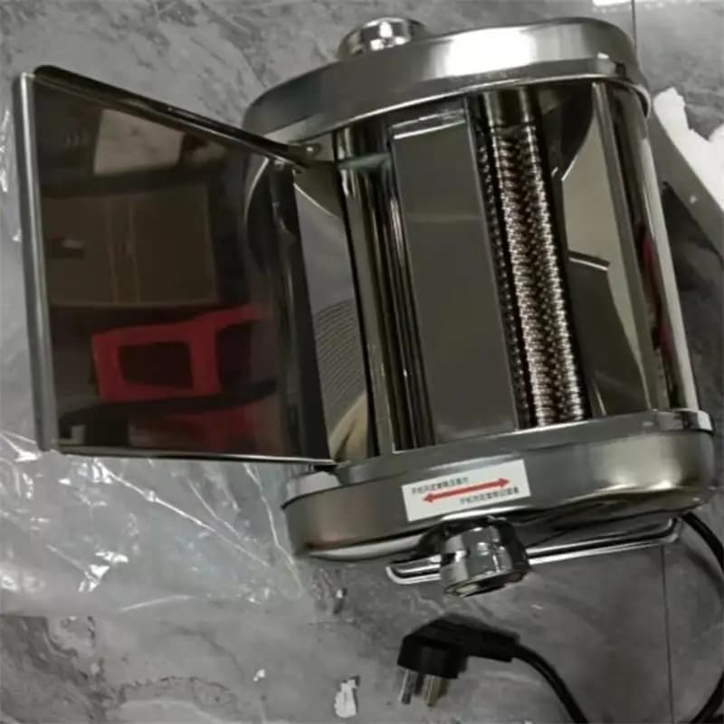 Macchina per pasta elettrica automatica da 135 W Macchina per pasta con pressa per noodle a due coltelli 220 V