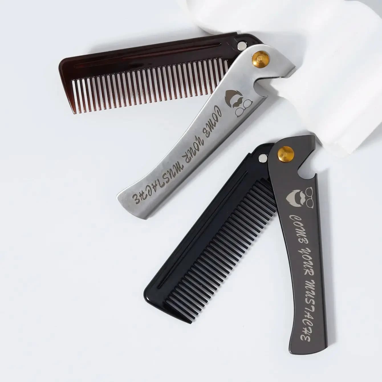 Foldable pocket comb, fine teeth comb plate, used for daily beauty of hair and beard styling, special for real hair wigs