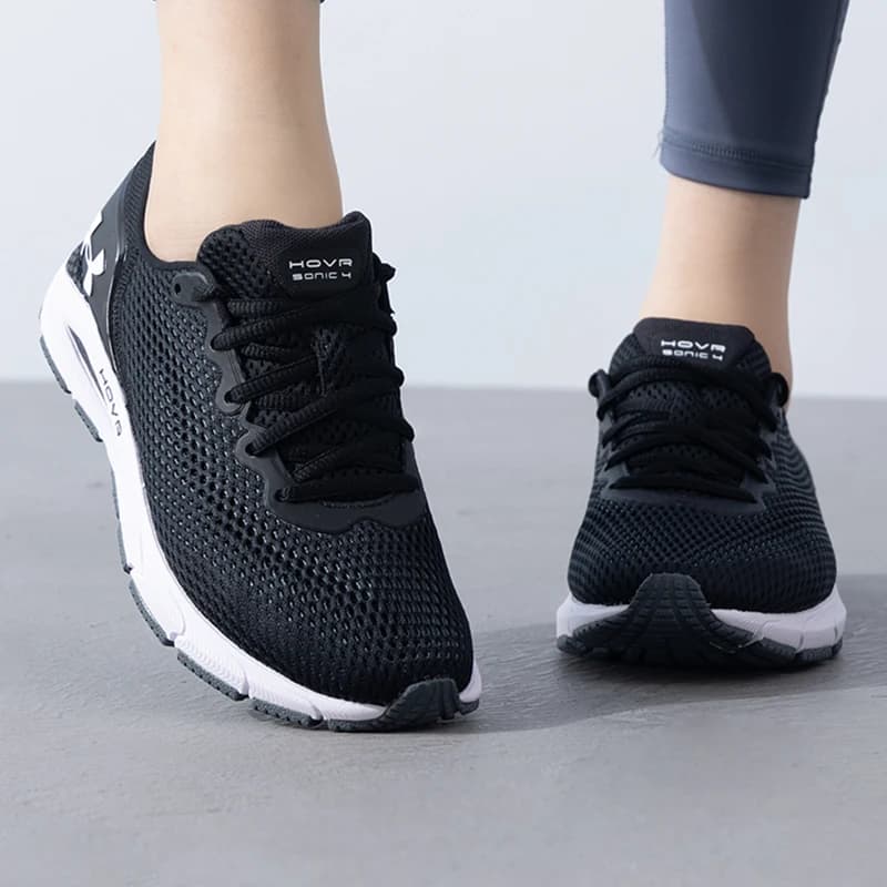 Under Armour (under Armour) Hovr Sonic 4 Scarpe sportive da donna, Ammortizzazione, Scarpe da corsa comode e resistenti all'usura, Scarpe casual per allenamento fitness 3025225-001