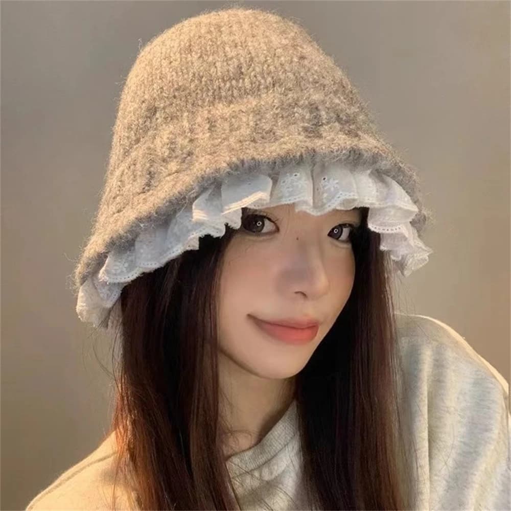 Cappelli di lavoro a maglia morbidi e caldi in pizzo invernale Cappello da bacino decorativo ispessito femminile Accessorio di abbigliamento con cappuccio di lana con asta grossa anticongelante