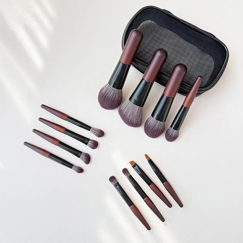 Set Professionale di 12 Pennelli Vegani Cruelty Free per Trucco: Fondotinta, Correttore, Cipria, Ombretto, Blush, Kabuki e Strumenti per Sfumatura Viso