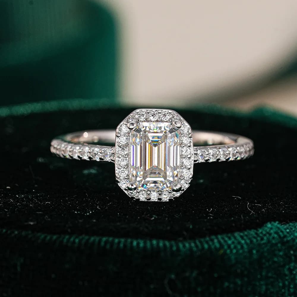 Anello da donna in argento S925 con smeraldi fatti a mano, taglio a scala di pietra mozambicana e taglio a T quadrato, stile lusso leggero Rock Sugar