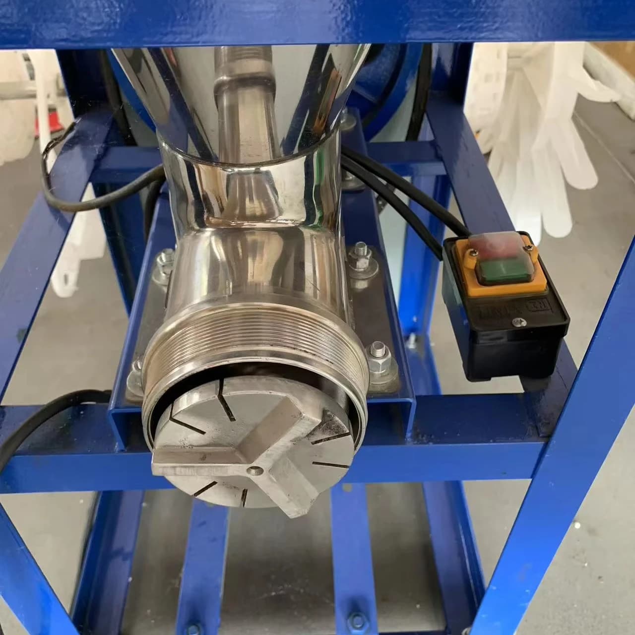 2026 Robot da cucina multifunzionale in acciaio inossidabile per uso domestico Frullatore per realizzare prodotti di macchine commerciali per torte di riso