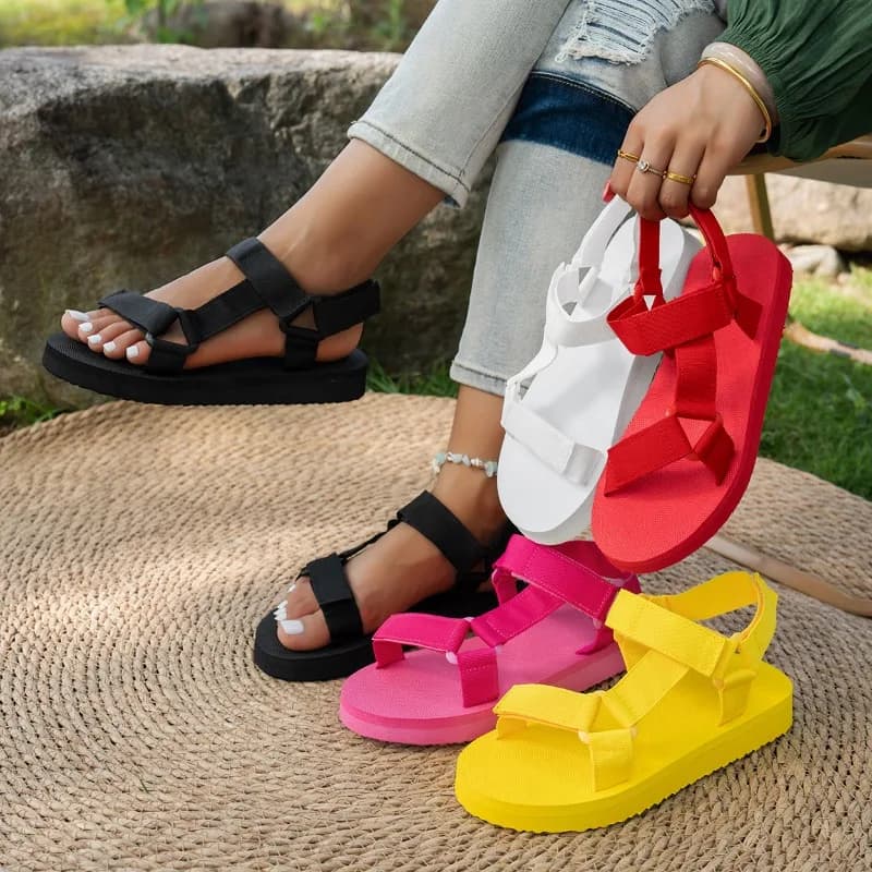 Sandali Casual da Donna con Suola Morbida, Nuovi Modelli 2026, Colore Unico, Punta Rotonda, Suola Spessa, Scarpe Femminili Comode e Traspiranti