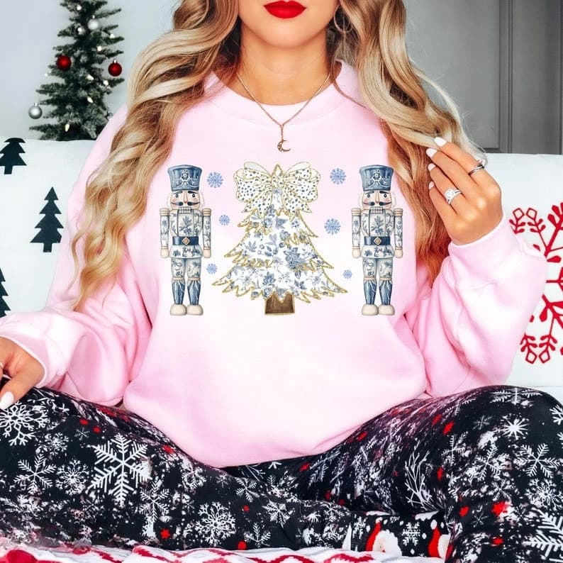 Chinoiserie Nutcracker Christmas Trees Sweatshirt for Women Gift Cute Mom Top Thermal Hoodie Long Sleeve Sportswear Pullover