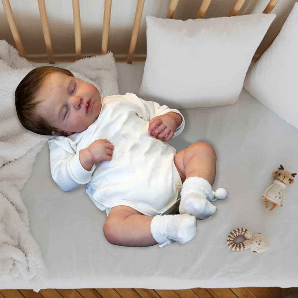 Bambole realistiche Bambole finite in silicone con capelli castani Bambole di simulazione fotografica per regali per bambini Giocattoli per compagni di bambini