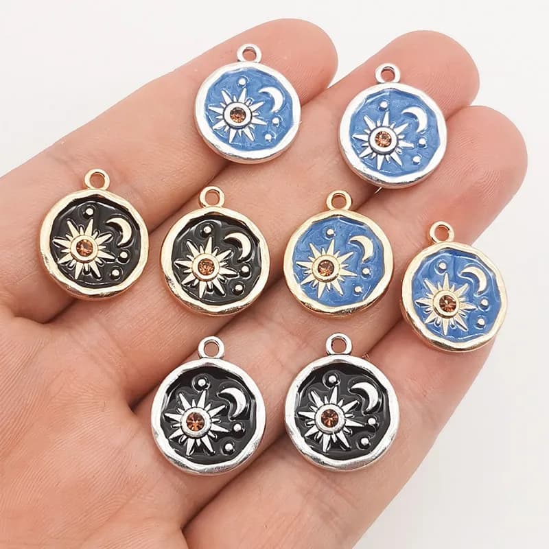 5 pezzi ciondoli rotondi smaltati 21*17mm Sole Luna Stella Tarocchi in lega di zinco per collane fai da te, orecchini e accessori per la creazione di gioielli