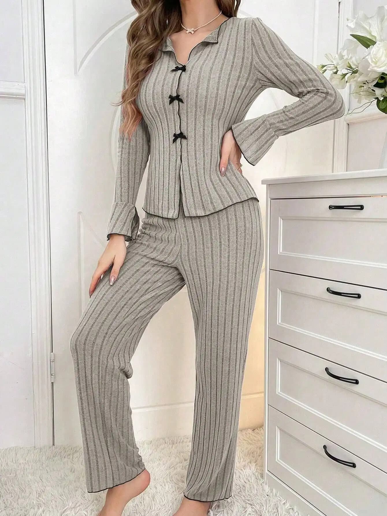 2-piece women's autumn and winter pajama set with lapel and bow, fashionable and sexy home wear set for women