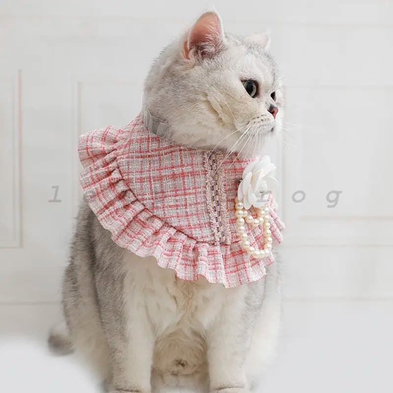 Luxury Small Fragrance Lace Pearl Flower Pet Collar Fashion Cat Dog Bib Saliva Towel Ins Style Pet Decoration Supplies