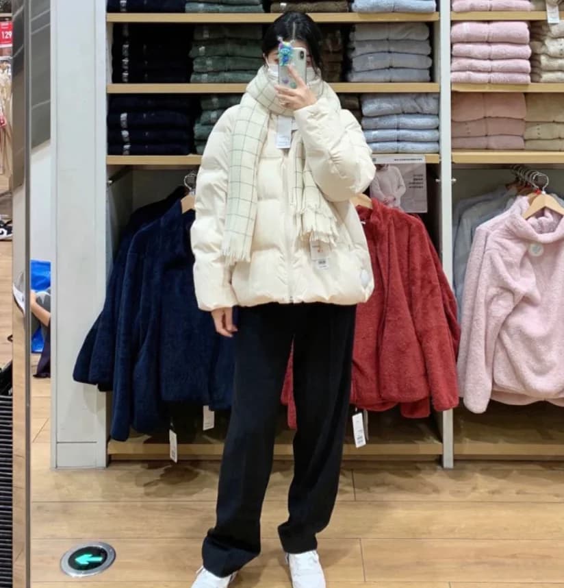 Giacca Invernale Antivento Impermeabile Senza Cuciture in Piumino d'Anatra, Cappotto Casual con Cappuccio Stile Piumino per Donna URHMBMK, Stile Casual 90% Piumino