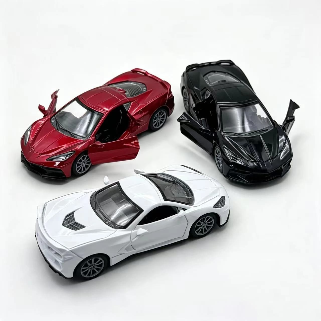 Scale Cast Simulation Alloy Toy Car Door Can Be Opened Pullback Drive Collectible Model Vehicle Toy for Kids