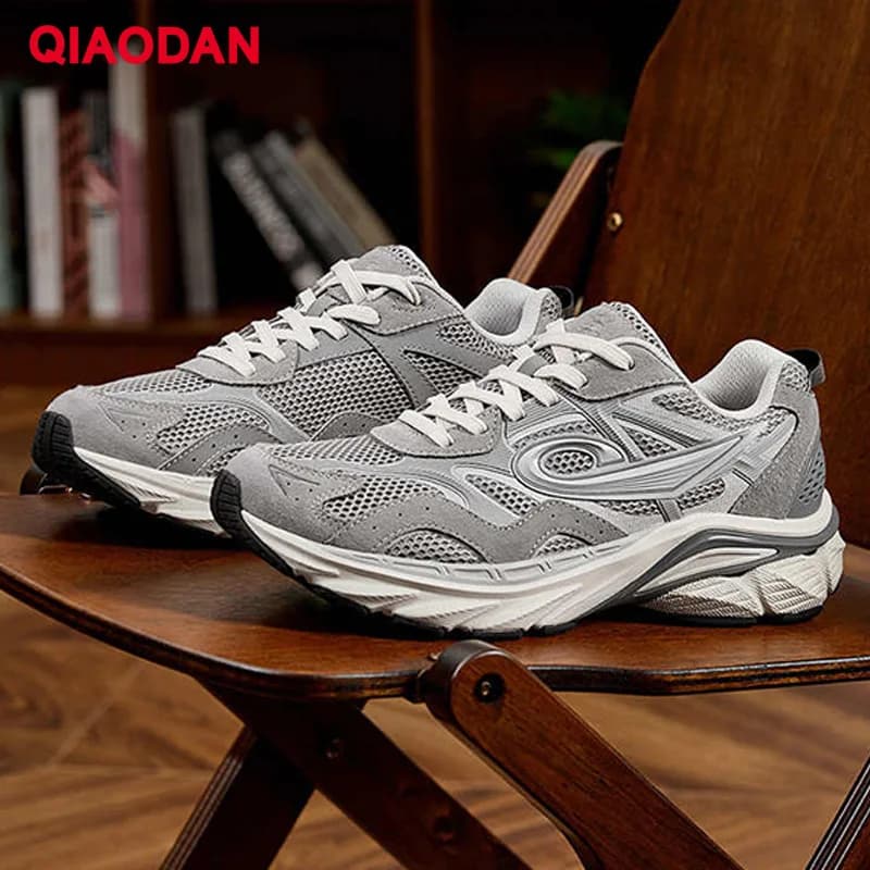 QIAODAN Scarpe da corsa da uomo Casual 2025 Nuovo autunno antiscivolo Scarpe sportive traspiranti Calzature Scarpe da ginnastica comode QXL043253401