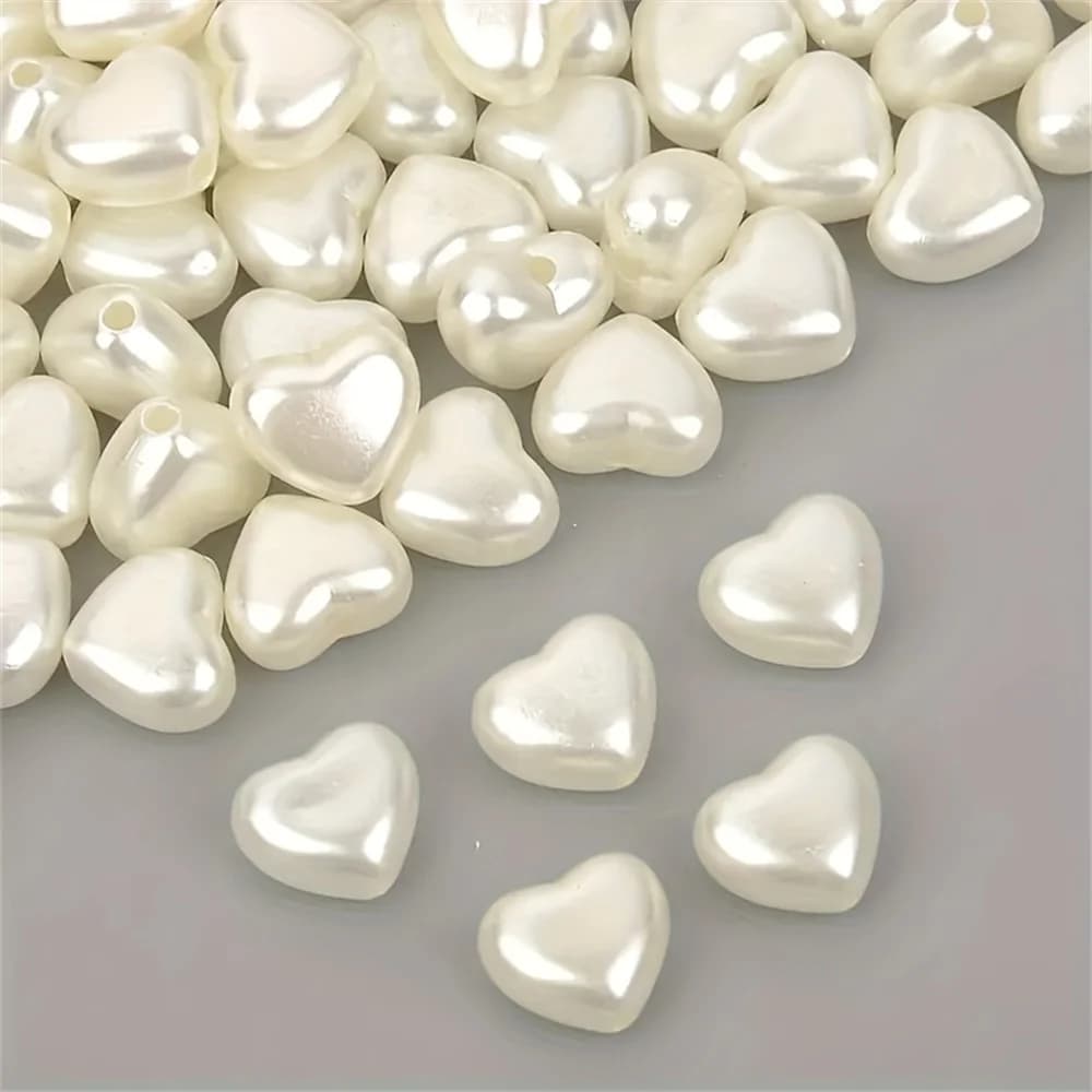 8mm 50pcs white acrylic heart-shaped beads can be made into bracelets, necklaces, rings, and DIY items
