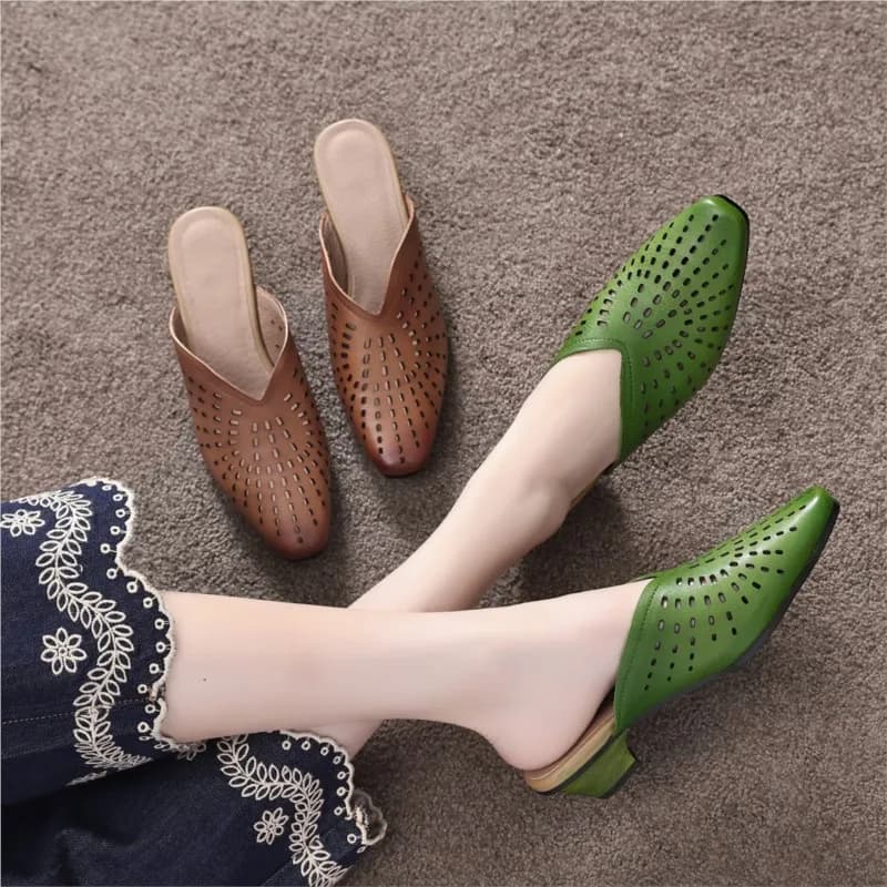 2026 Summer New Genuine Leather Hollow-out Breathable Outdoor Slippers Retro Pointed Toe Middle Heel Women's Slides