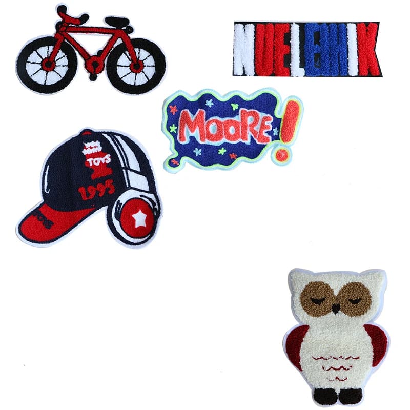 Cappello da ciclismo cartone animato Gufo Bicicletta Icona in ciniglia Applique Asciugamano Toppe ricamate per toppe termoadesive fai-da-te su uno zaino