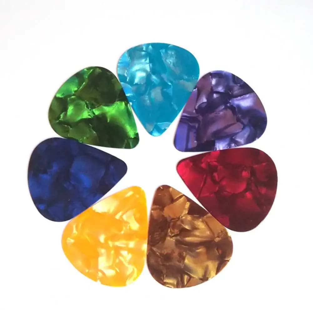 0.5mm Guitar Picks 30pcs Colorful Guitar Picks Set Variety Thickness Celluloid Plectrums Love Heart Design for Electric Acoustic