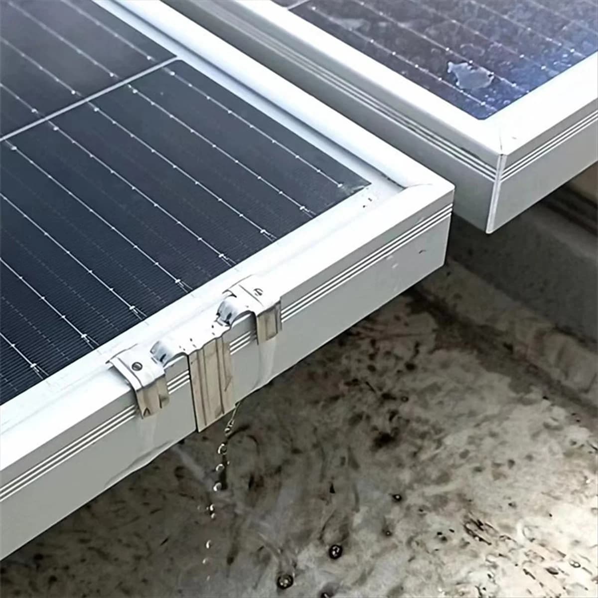 AA98 30PCS PV Pannello Fotovoltaico Drenaggio Fibbia Piastra Pannello Solare Clip di Scarico Dell'acqua per Pannello Solare Drenaggio 35mm