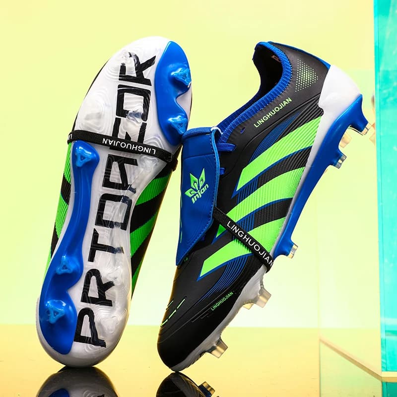 Professional level football shoes: High elasticity flyknit + long FG heels, no slip during brusche stops and turns on the field.
