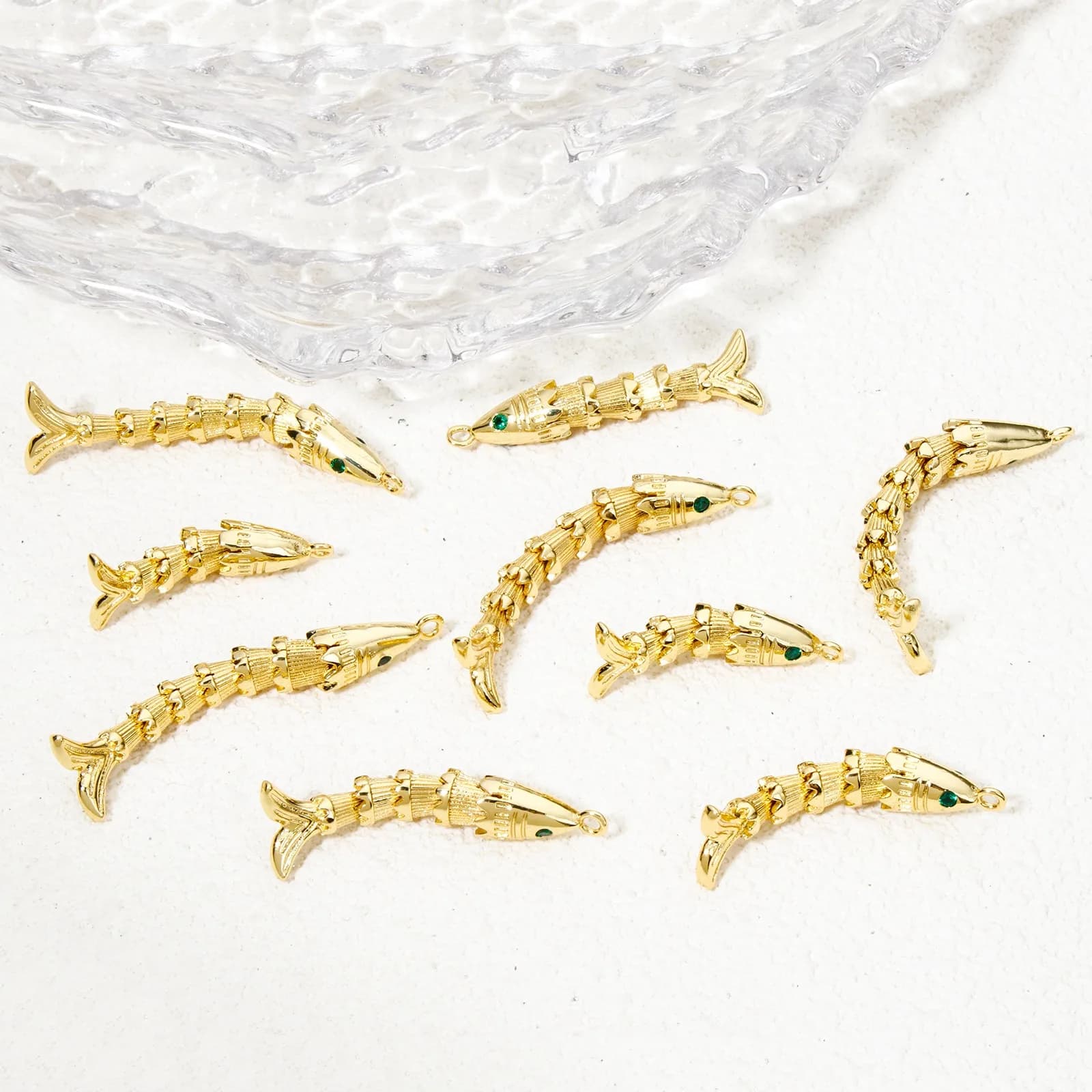 1 pezzo nuovo ottone oceano gioielli pendenti pesce animale mobile verde Cubic Zirconia occhi per gioielli fai da te che fanno collana